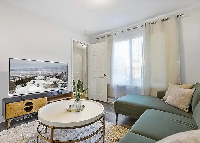 Modern 4bd 2ba Family *
