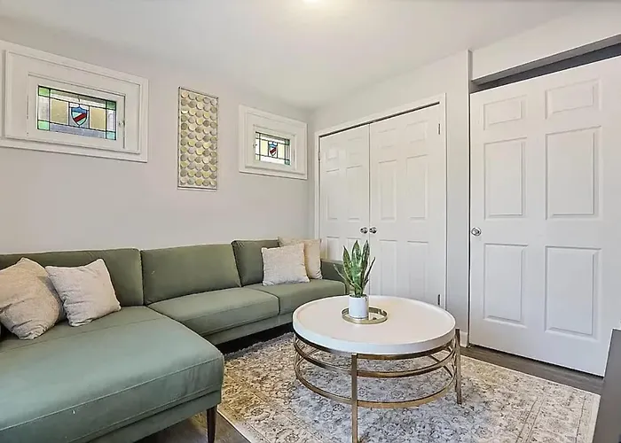 Modern 4bd 2ba Family *